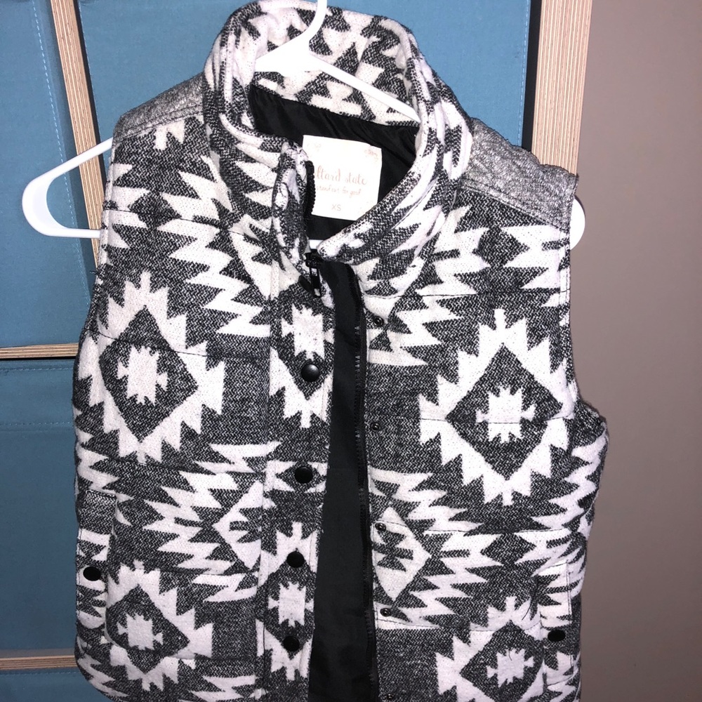 ALTAR’D STATE VEST!!!❤️